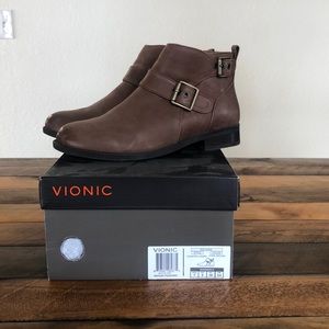 Vionic Logan Bootie